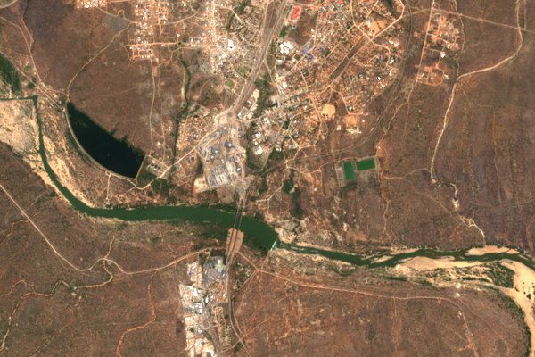 Satellite view of the Beitbridge border post and the town either side of the Limpopo river.